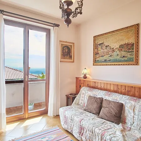 Apartment Visconti